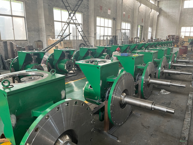 Mezclador especial para tanque de crudo pesado.